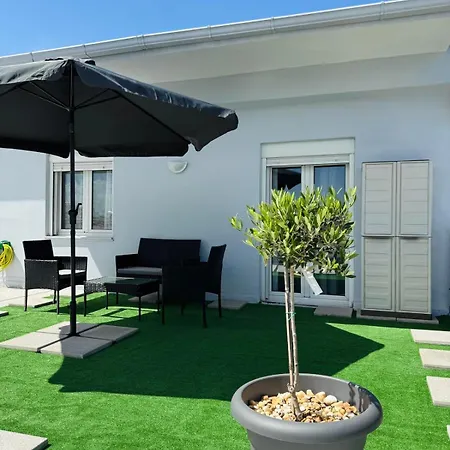 Seven Sky Urban Terrace With Free Private Parking ! Selanik