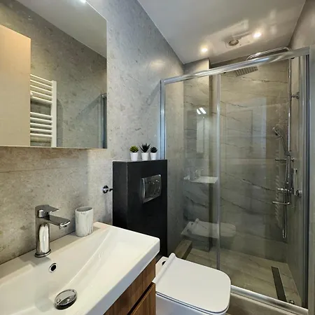 Seven Sky Urban Terrace With Free Private Parking ! Selanik